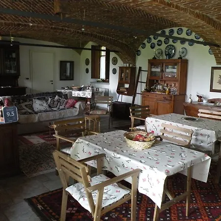 Alojamento de Acomodação e Pequeno-almoço Seguendo L'oca