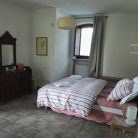 Alojamento de Acomodação e Pequeno-almoço Seguendo L'oca Cervasca